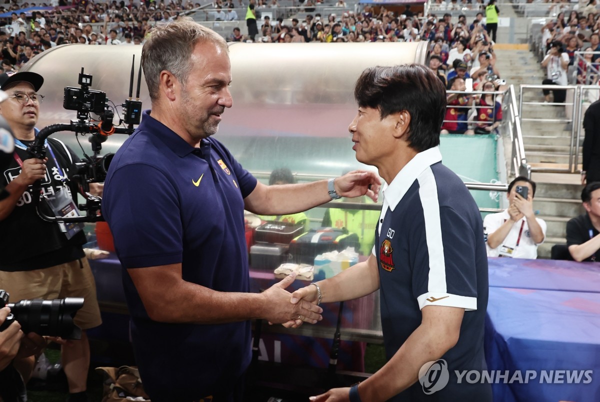 '바르사에 매운맛' 서울 김기동 "'박지성'처럼 뛰라고…