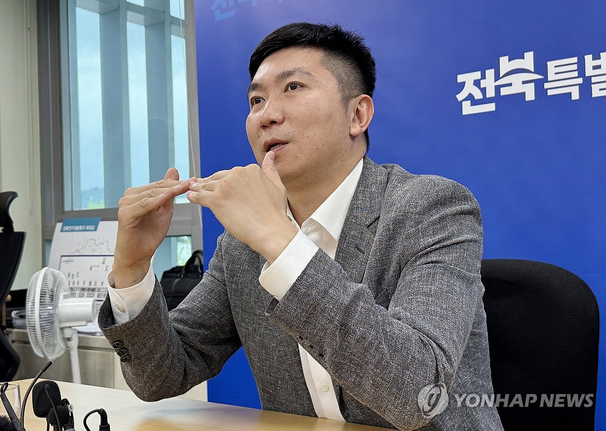 기자간담회하는 유승민 대한체육회장