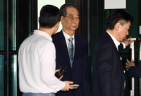 한덕수 16시간 피의자 조사…특검, 구속영장 청구 검토