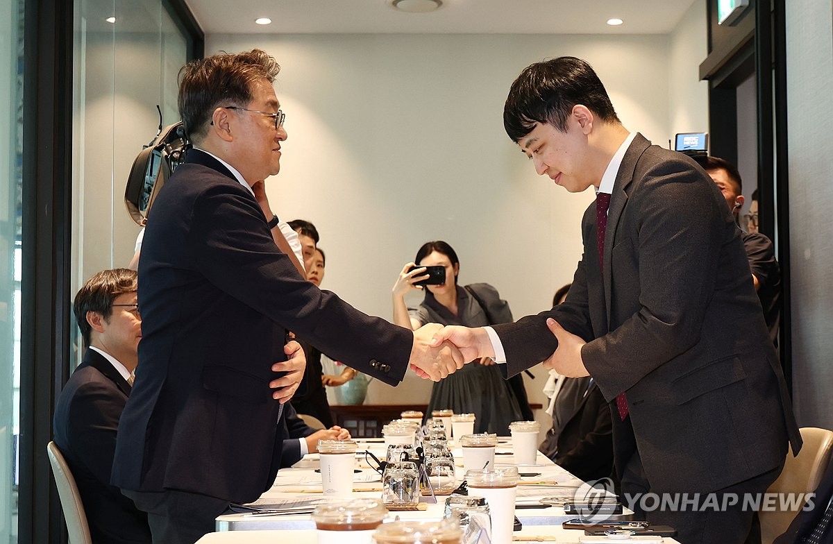 전공의대표·수련병원장들 만남…"빠른 수련환경 안정 필요"