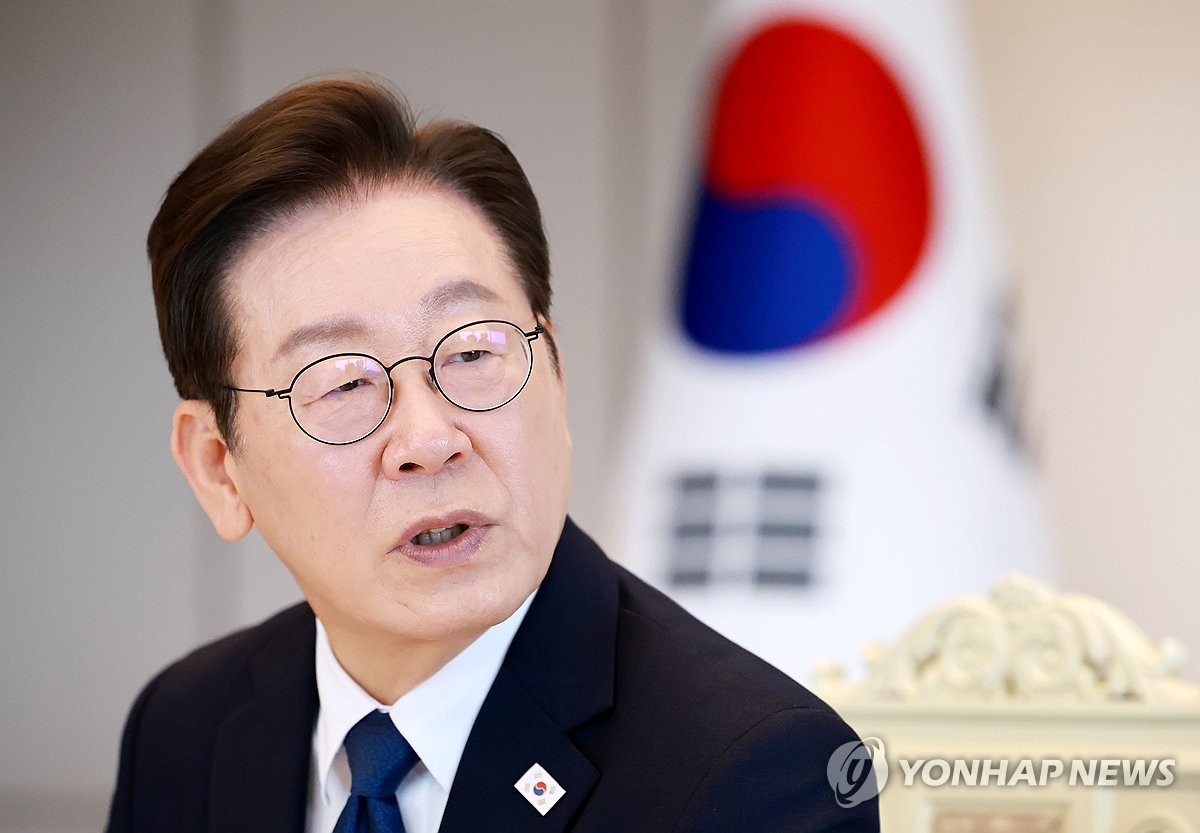 李대통령, 양대노총에 경사노위 참여요청…"싸워도 대화는 해야"(종합)