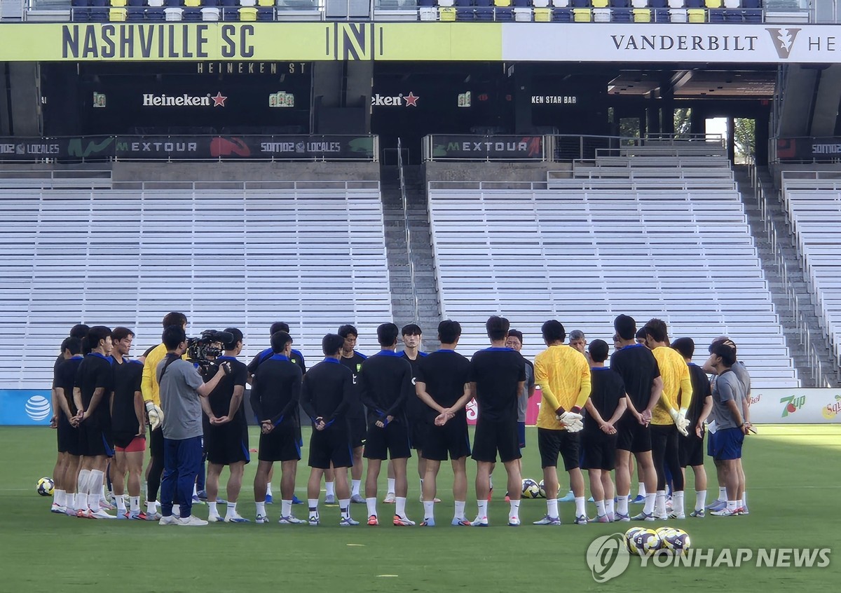 '정예 멤버'로 다듬는 스리백…미국 이어 멕시코도 꽁꽁 묶을까
