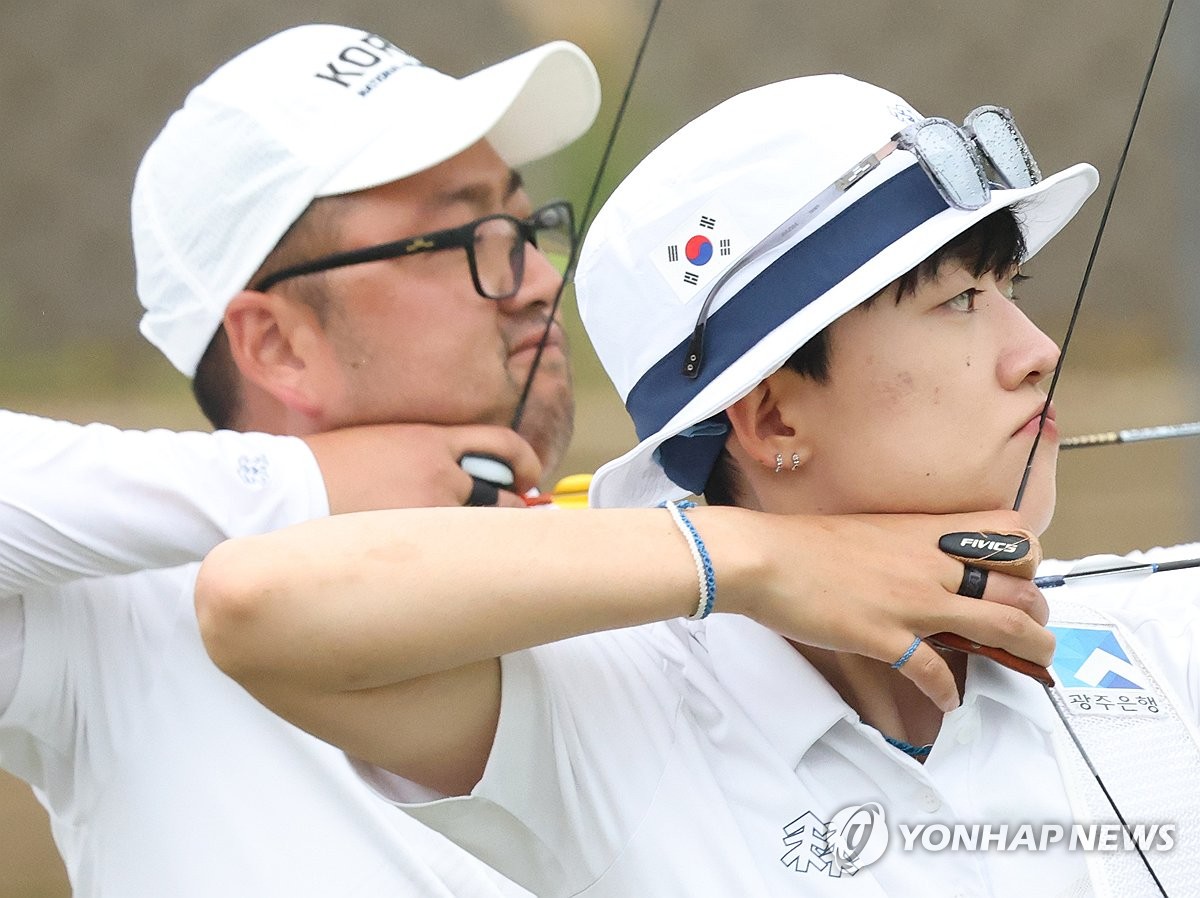 안산-김우진, 광주 세계양궁 혼성전 은메달…스페인에 져
