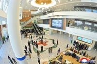 평양종합병원 착공 5년반 만에 개원…북 %22세계 일류급%22 선전