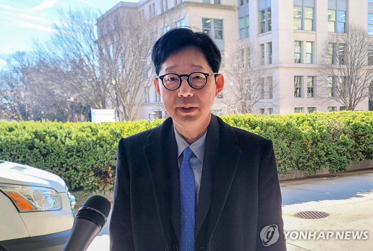 한미회담 결과 설명하는 박윤주 외교1차관