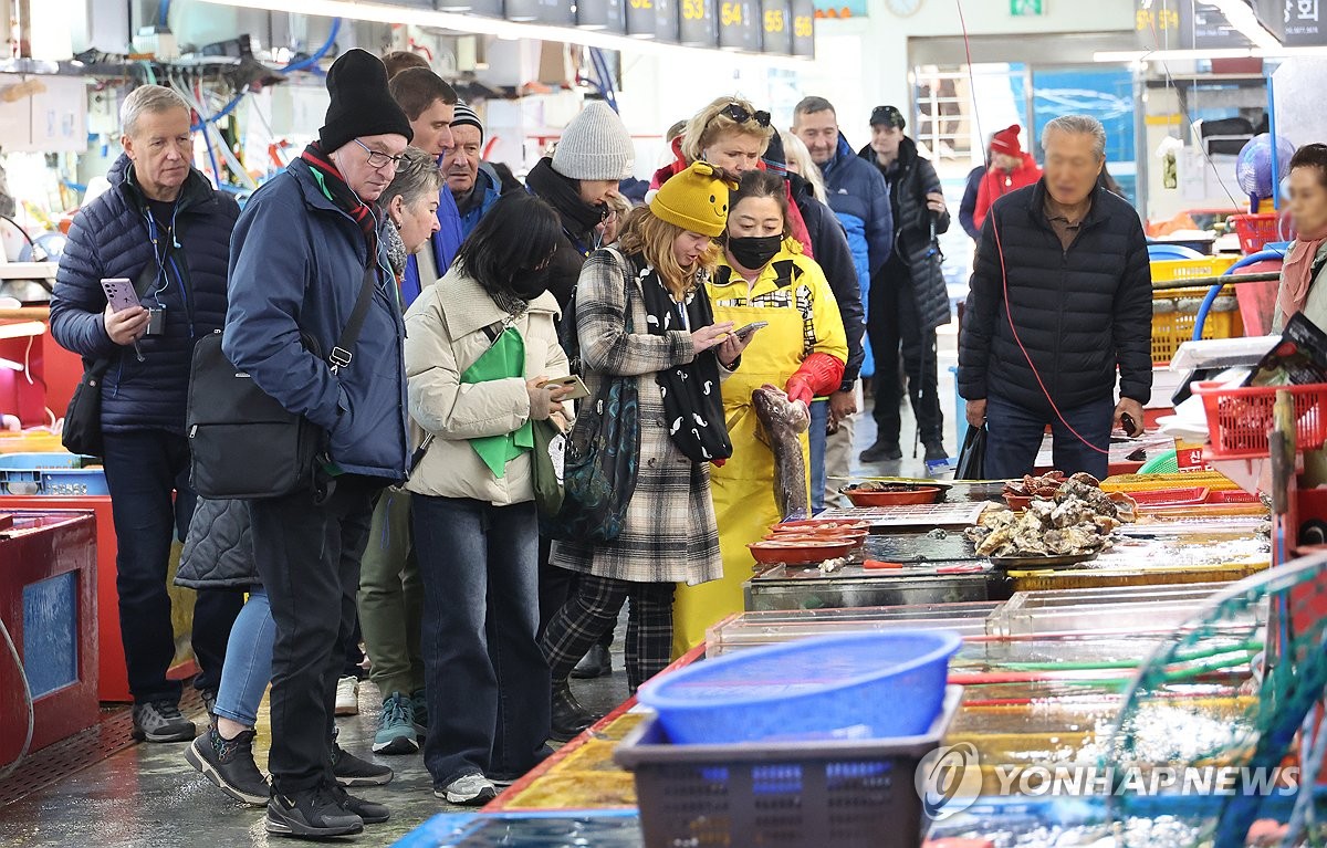 Immigrants account for over 5 pct of S. Korea's population in 2024