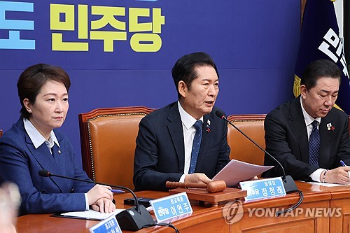 與 %22종합특검으로 내란 티끌까지%22 …'법원도 특검 대상' 시사도