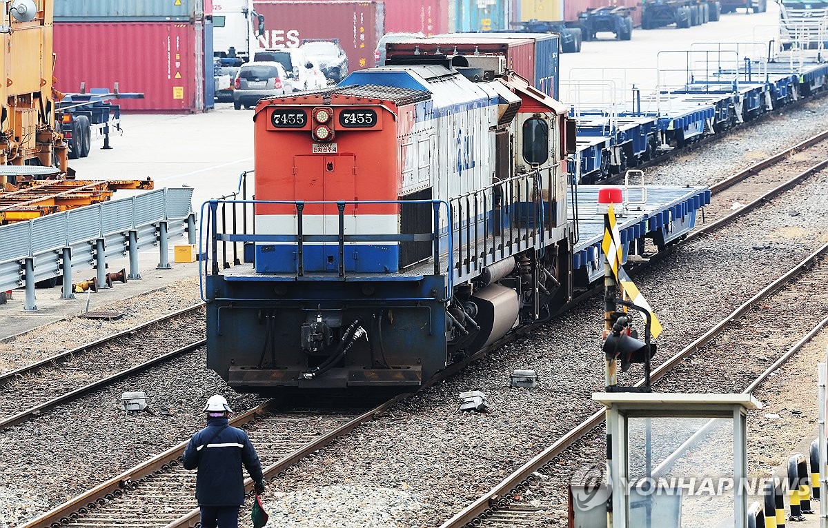 철도노조 파업을 앞두고 점검 중인 철도 시설