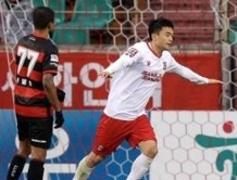 상주·서울, 개막 2연승 합창…울산은 강원과 0-0 '헛심공방'