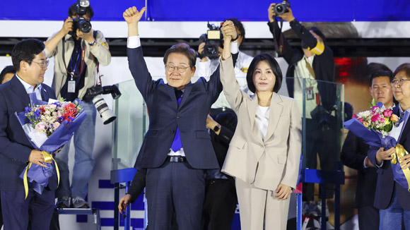 21대 대통령에 이재명 당선 확실…3년 만의 정권교체