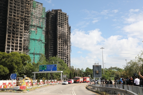홍콩 당국 "아파트 화재 사망자 146명으로 증가…40여명 실종"